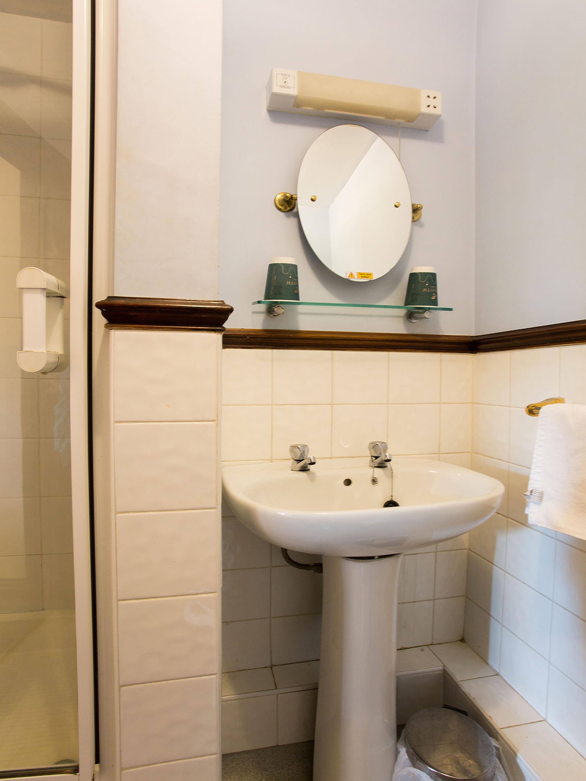 Oyo Ye Olde Bowling Green Inn (Adults Only) Bradwell  Bagian luar foto