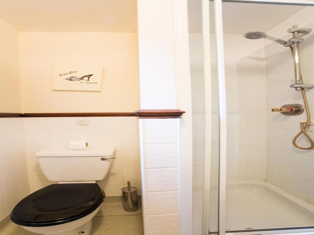 Oyo Ye Olde Bowling Green Inn (Adults Only) Bradwell  Bagian luar foto